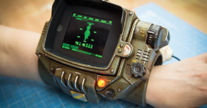 Dispositivo Pip-Boy impreso en 3D y posprocesado por Kamui Cosplay. Foto: Cortesía de Kamui Cosplay.